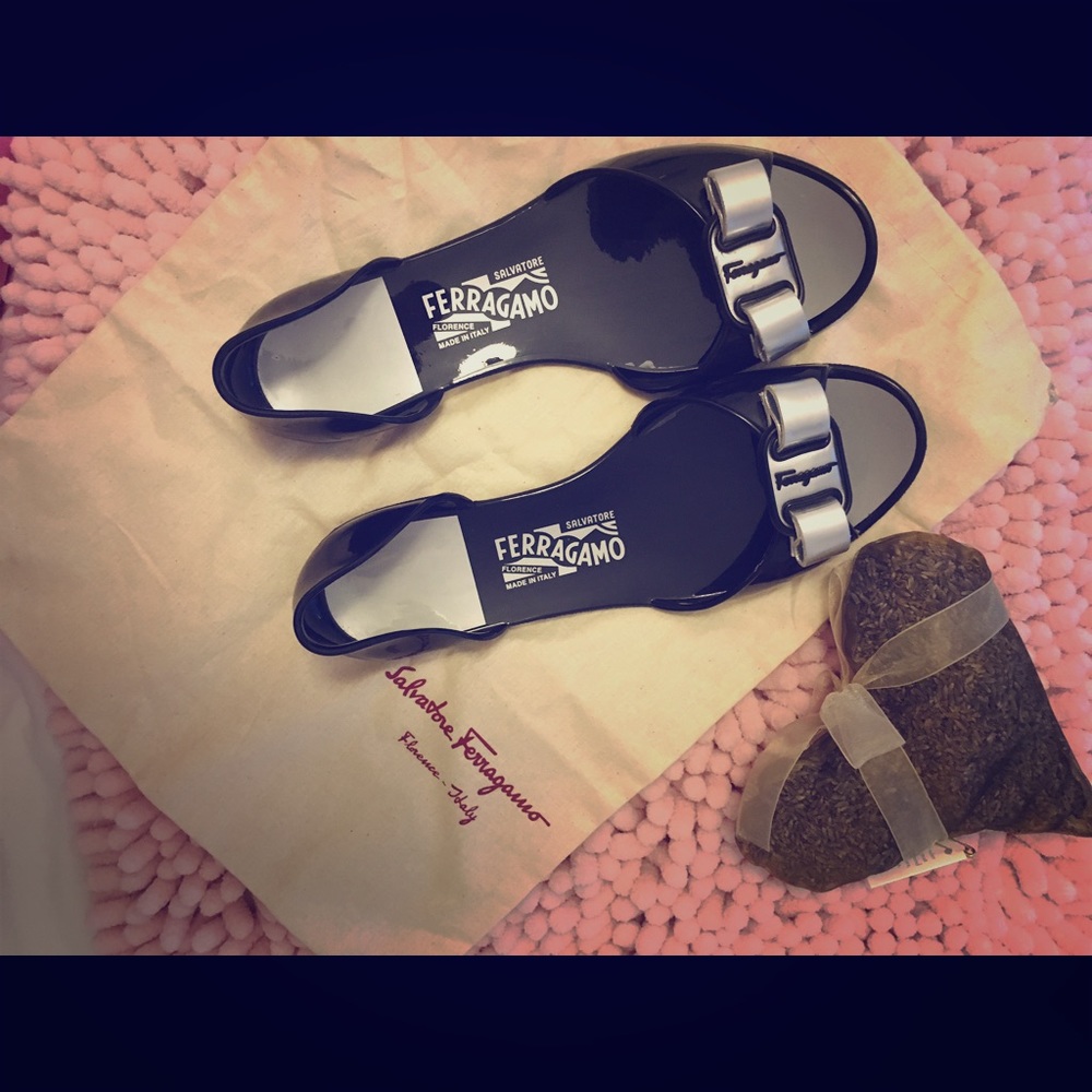 FERRAGAMO jelly flats with silver bow